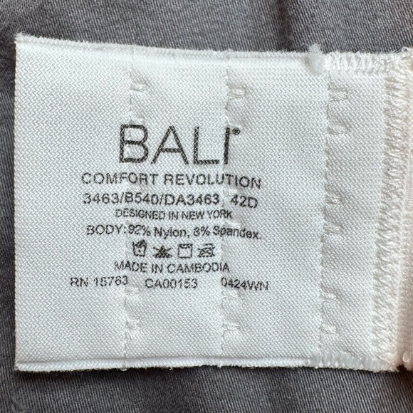 NWT Lot Of 4 BALI Cool Comfort White Bras 42D  Wide No Slip Straps Seamless - Picture 6 of 9